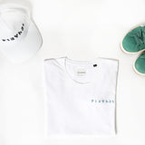 T-shirt con sneakers verde acqua abbinate